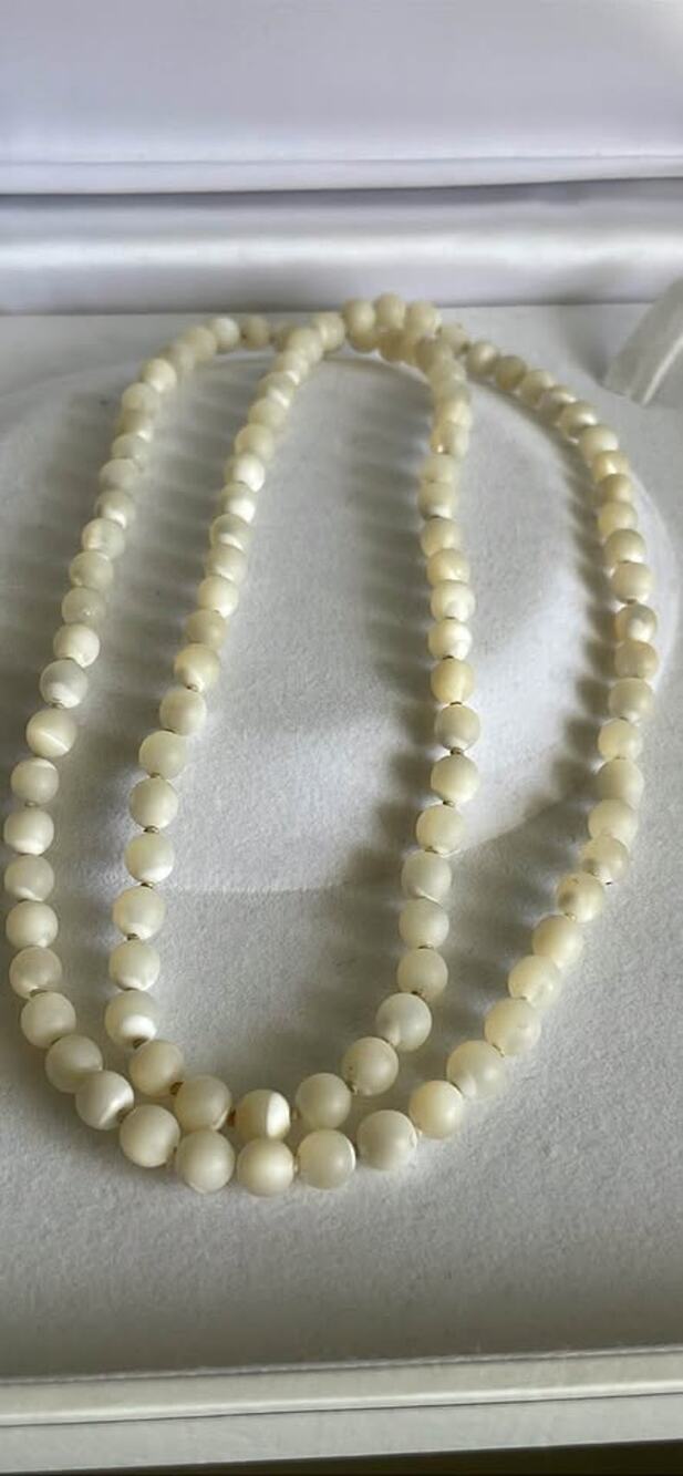 Mother of Pearl child’s necklace